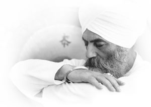 Yogi Bhajan in meditation